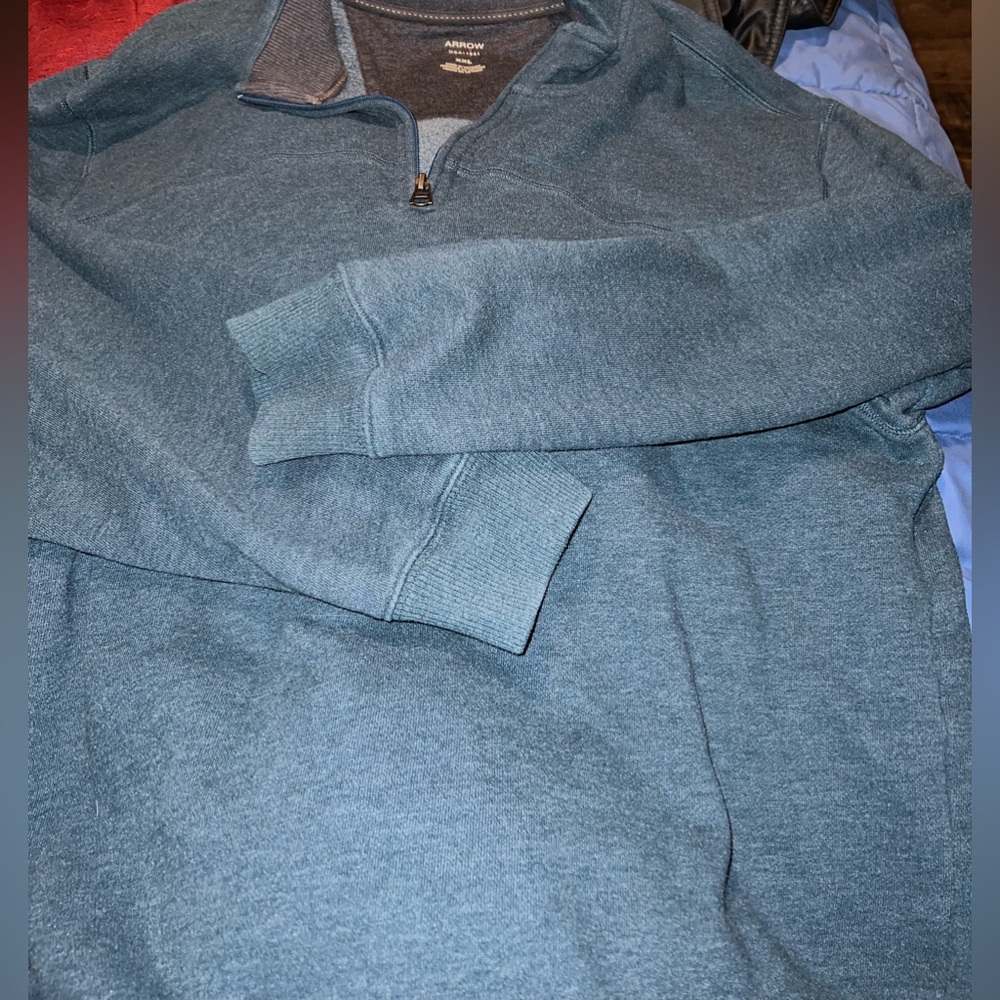 Arrow Quarter Zip